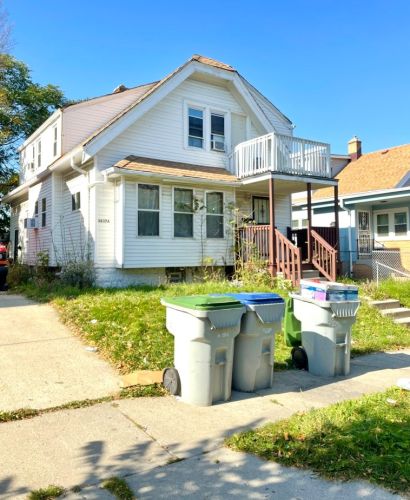 3637 6th St, Milwaukee, WI 53212-4123