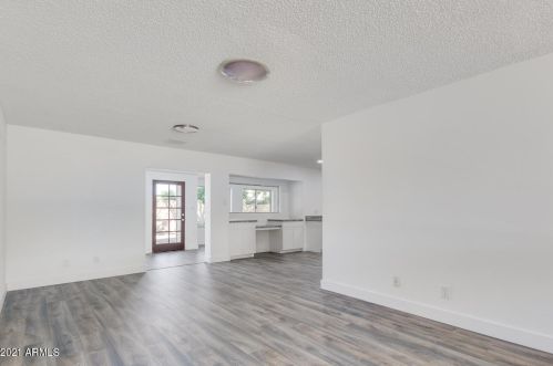 11219 41st Ave, Phoenix AZ  85029-3808 exterior