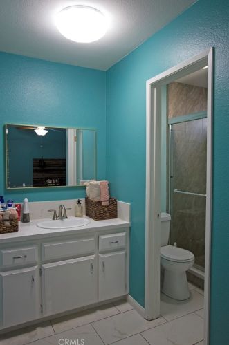 6001 Stone Bridge Ln, Bakersfield CA  93313-3386 exterior