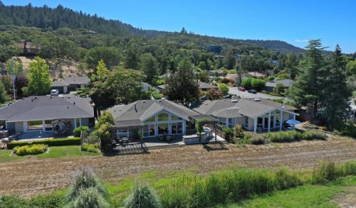 7009 Oakmont Dr, Santa Rosa, CA 95409-6301