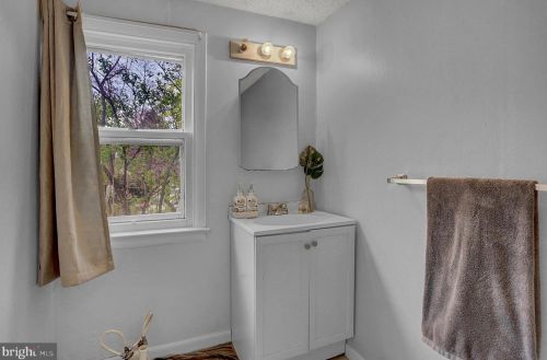 3518 Euclid St, Harrisburg PA  17111-2136 exterior