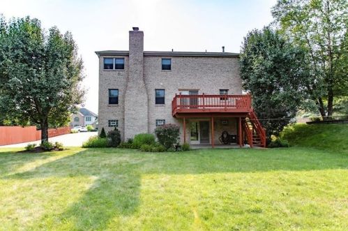 1003 Deveron Ct, Jeannette PA  15644-1056 exterior