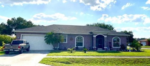 293 Justene Cir, Lehigh Acres, FL 33936-7567