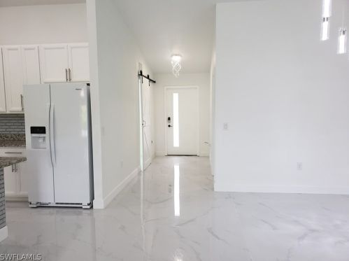 2011 Wanda Ave, Lehigh Acres, FL 33971-5666