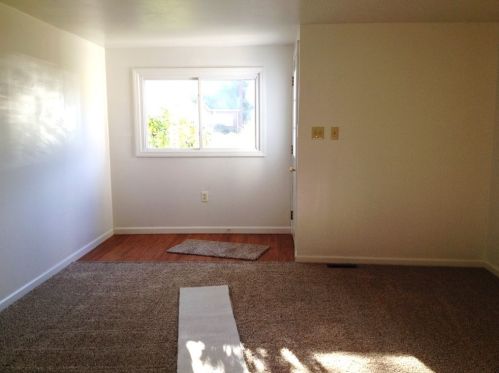 144 Samuel St, Beaver Falls, PA 15010-1349