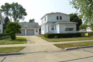 1332 Orchard St, Racine, WI 53405-2825