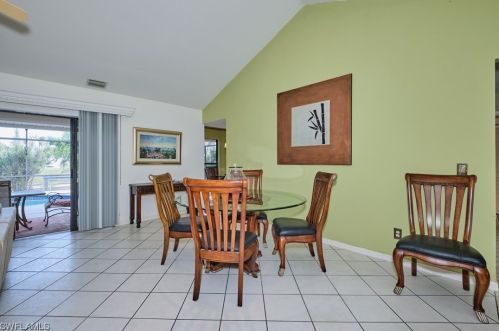 1429 23rd Ter, Cape Coral FL  33909-4402 exterior