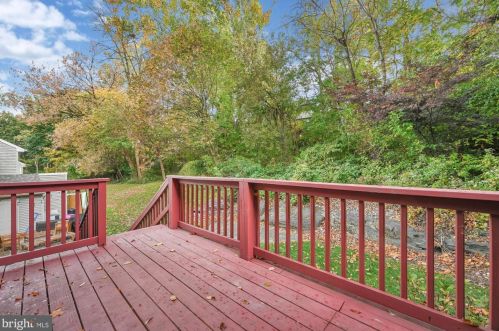 28 Deep Holw Ln, Lancaster PA  17603-7418 exterior