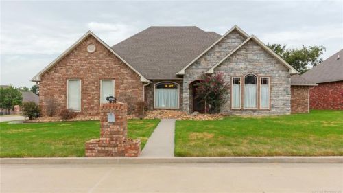 1201 Rosewood, Mcalester, OK 74501-7185