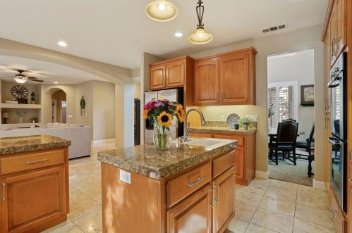 1238 River Pointe Dr, Lodi CA  95240-0564 exterior