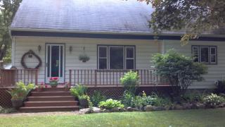 911 Schocalog Rd, Akron, OH 44320-1039