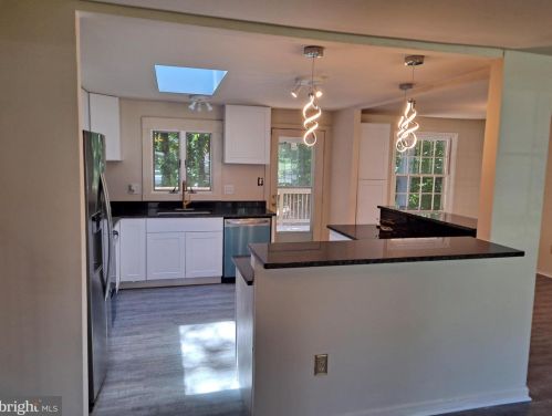 208 Creek Ln, Fredericksburg, VA 22407-1322