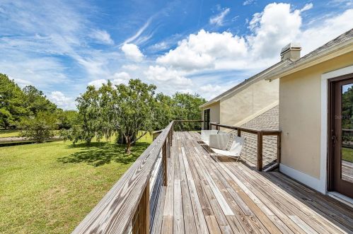 17320 Whirley Rd, Lutz FL  33558-4827 exterior