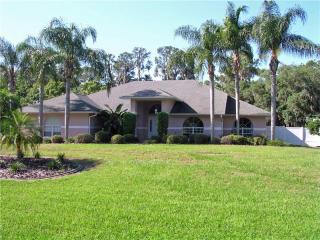 16326 Shirley Shores Rd, Tavares, FL 32778-9680