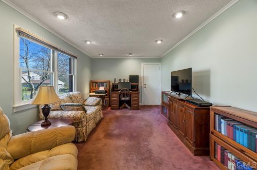 2 Perry Rd, East Brunswick NJ  08816-1324 exterior