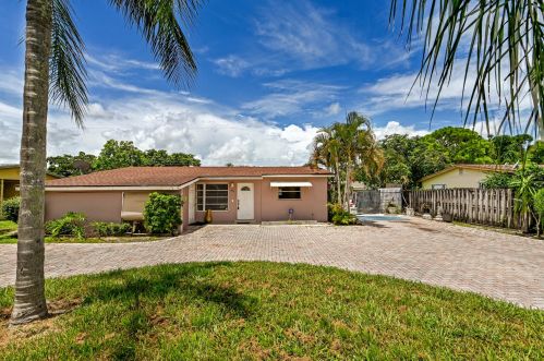 891 Arlington Dr, West Palm Beach, FL 33415-3517