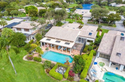 13 Bristol Ln, Boynton Beach, FL 33436-7412