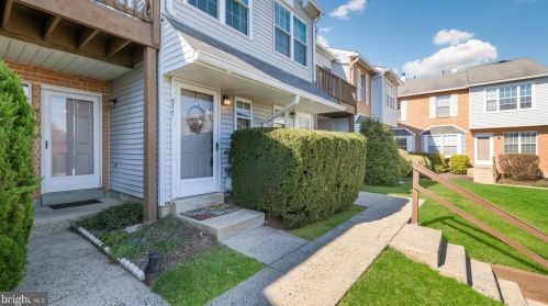 517 Crystal Ln, Norristown, PA 19403-2985