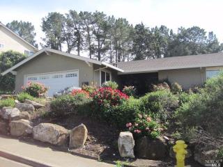 119 Woodstock Ct, Benicia, CA 94510-2014