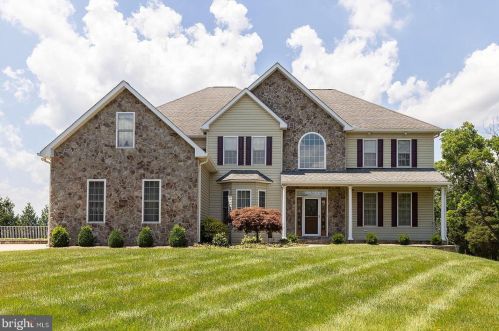 148 Signal Ct, Strasburg, VA 22657-5166