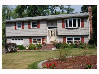 30 Merriewold Ln, Monroe, NY 10950-1916
