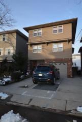 163 17th St, Bayonne, NJ 07002-1502
