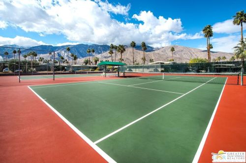 2381 Paseo Del Rey, Palm Springs CA  92264-9542 exterior