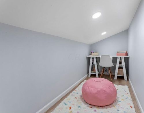2856 Crosshurst Ct, Darbydale OH  43123-8087 exterior