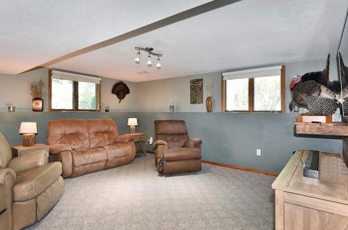 421 10th Ave, Faribault MN  55021-6433 exterior