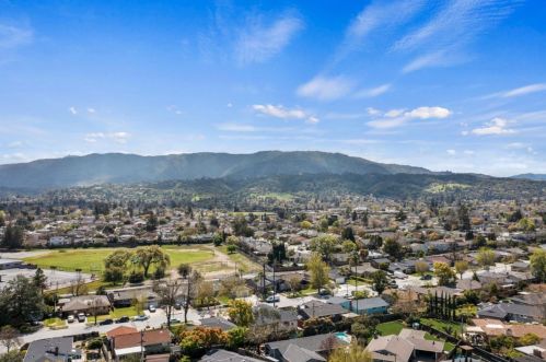 1797 Rosswood Dr, San Jose CA  95124-5224 exterior