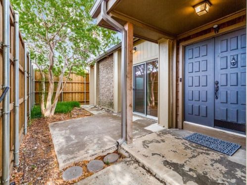 2647 Forest Grove Dr, Richardson TX  75080-1852 exterior