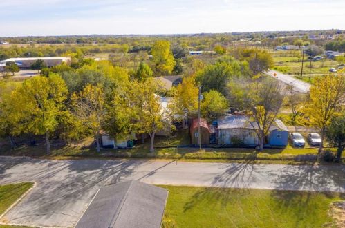 5295 Dacy Ln, Creedmoor, TX 78610-9722