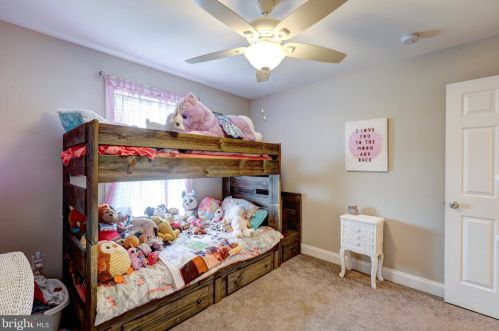 4 Highland Dr, Seaford DE  19973-4827 exterior