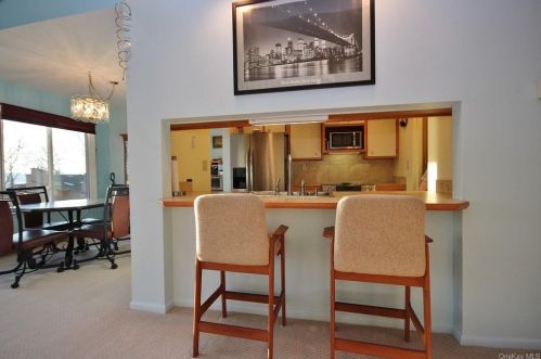 34 Hudson View Hl, Crotonville NY  10562-3327 exterior