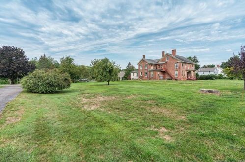 433 Newfield St, Middletown CT 06457-1830 exterior