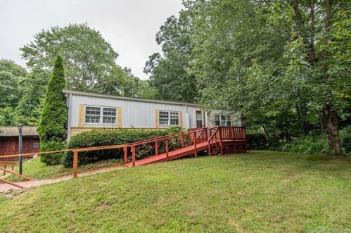 275 Coomer Hill Rd, Killingly, CT 06241-1914