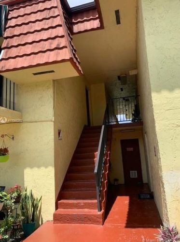 8001 6th Ave, Hialeah, FL 33014-4101