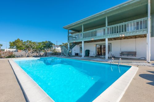 721 Sailfish Dr, Fort Walton Beach, FL 32548-6010