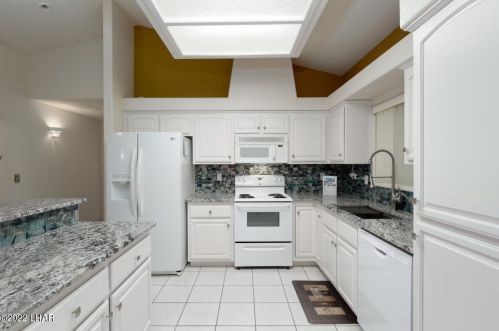 3804 Yonder Dr, Lake Havasu City, AZ 86406-4206