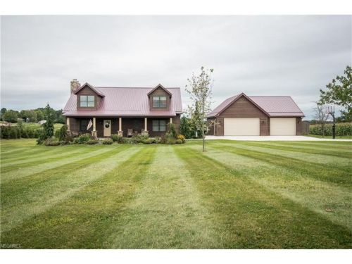 6144 Smith Rd, Harmon, OH 44662-8107