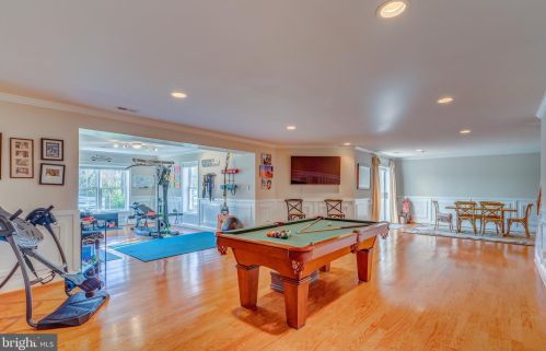 18292 St Georges Ct, Leesburg VA  20176-7421 exterior