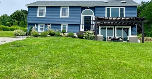 113 Young Rd, East Brookfield, MA 01515-1801