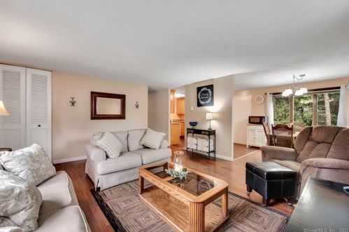 25 Christian Hill Rd, Waterbury, CT 06706-2809