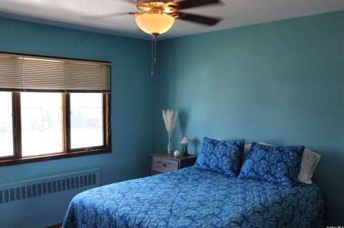 1212 Sylvia Rd, Seaford NY  11783-1537 exterior