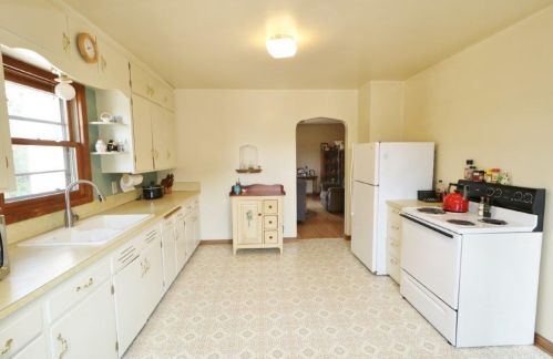 605 Kinkead Dr, Alex MN  56308-4932 exterior