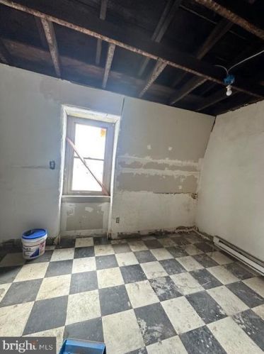 902 Chelten Ave, Philadelphia PA 19138-1714 exterior