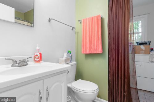 214 Hampton Dr, Spotsylvania VA 22551-8747 exterior