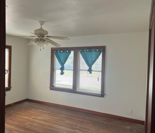 116 San Jacinto St, Conroe TX  77301-2842 exterior