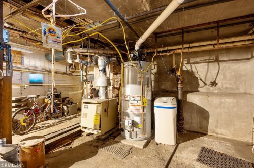 328 4th St, Litchfield MN 55355-2122 exterior