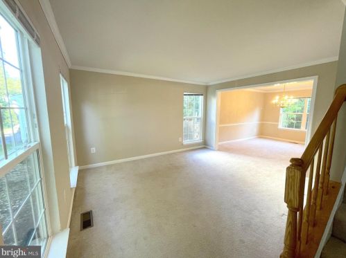 17189 Pickwick Dr, Purcellville VA  20132-3185 exterior